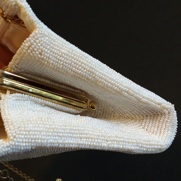 *Saks Fifth Avenue white beaded evening bag Belgium - Picture 3 of 7